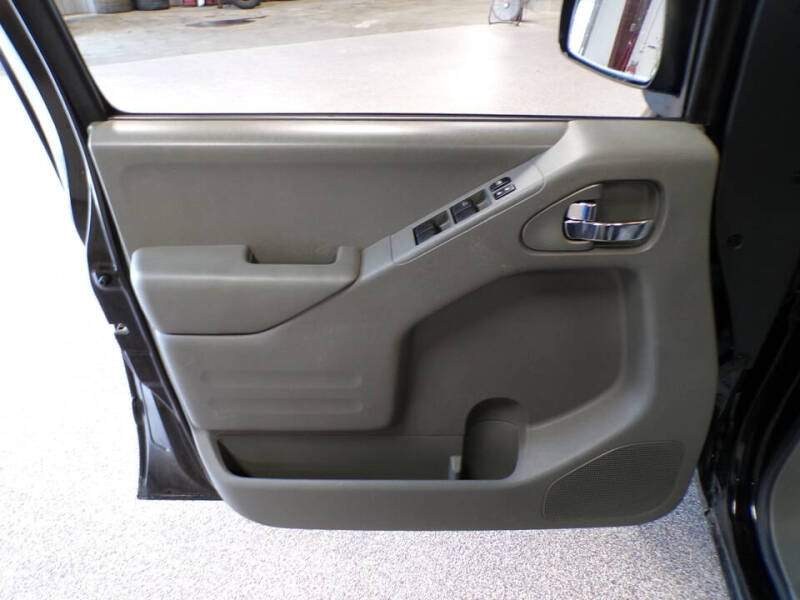 2017 Nissan Frontier SV