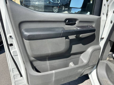 2016 Nissan NV 2500 HD SV