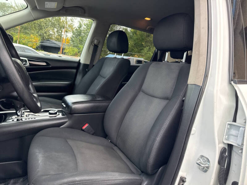 2018 Nissan Pathfinder S