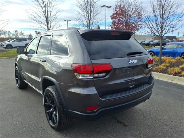 2020 Jeep Grand Cherokee Laredo E