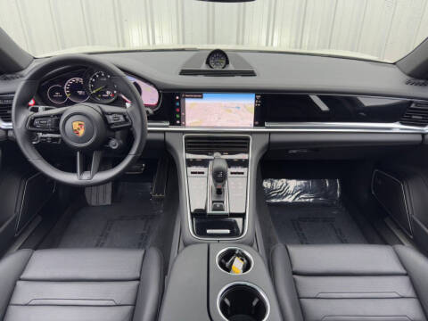 2022 Porsche Panamera 4S E-Hybrid