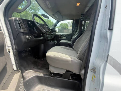2017 Chevrolet Express 2500