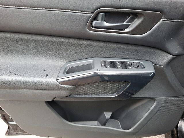 2023 Nissan Pathfinder SV