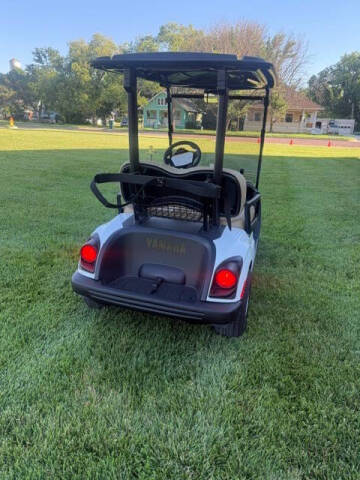 2026 Yamaha PTV QuieTech Golf Car - White