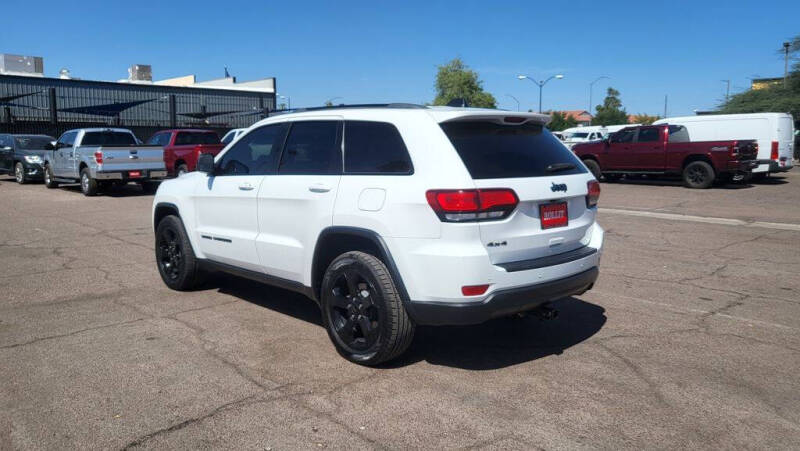2019 Jeep Grand Cherokee Laredo
