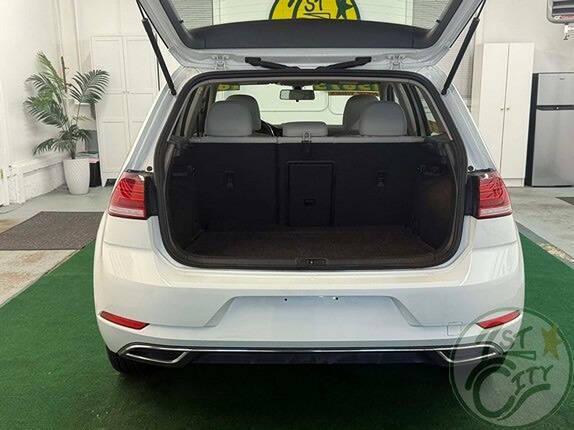 2018 Volkswagen Golf TSI S