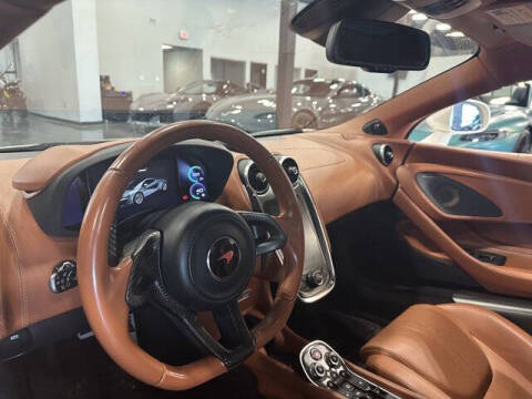 2017 McLaren 570GT