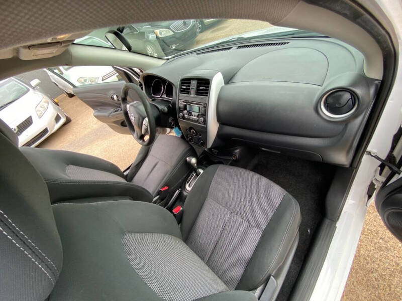 2018 Nissan Versa