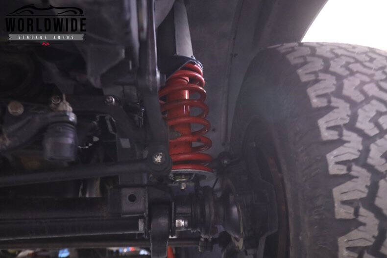 1984 Land Rover Defender