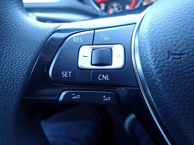 2017 Volkswagen Passat 1.8T S