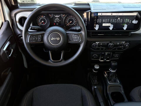 2026 Jeep Gladiator Sport