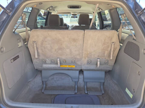 2009 Toyota Sienna LE 7-Passenger