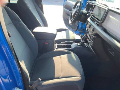 2024 Jeep Gladiator NightHawk