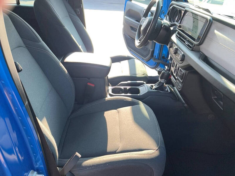 2024 Jeep Gladiator NightHawk