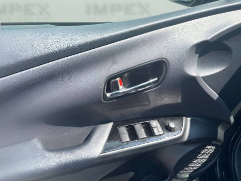2021 Toyota Prius LE
