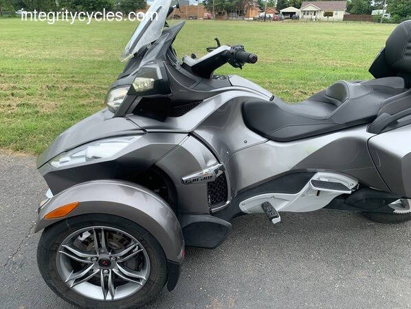 2012 Can-Am Spyder RT-S SE5