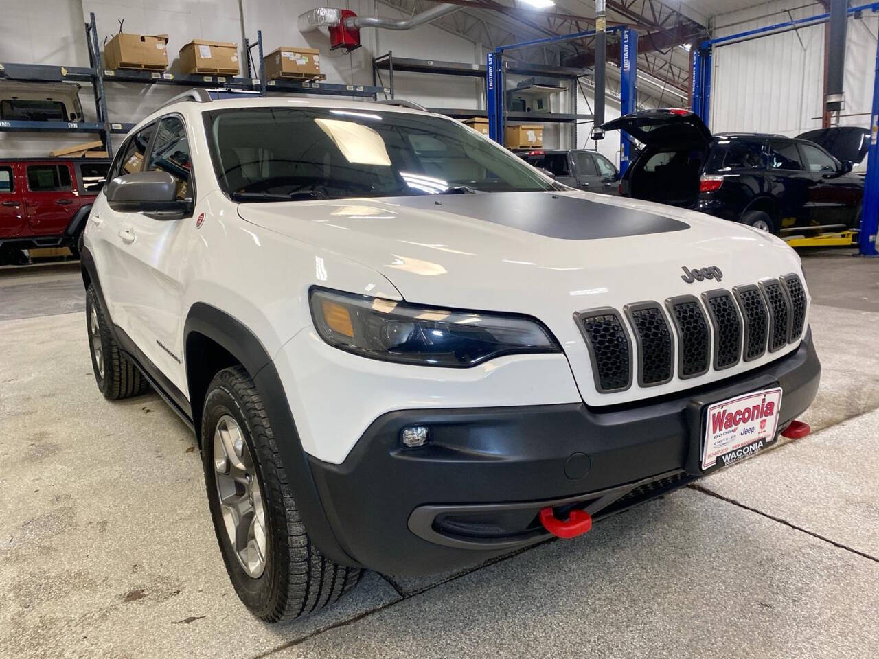 2019 Jeep Cherokee for sale at Victoria Auto Sales in Victoria, MN