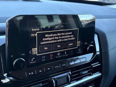 2025 Nissan Pathfinder SL