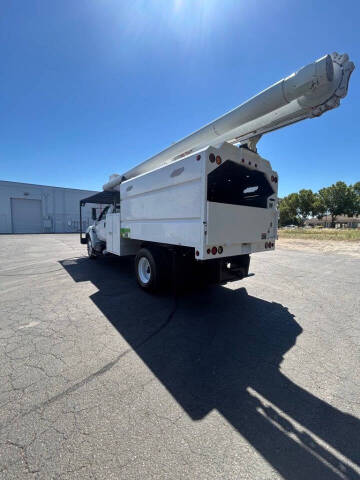2012 Ford F-750 Super Duty