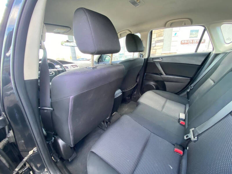 2012 Mazda MAZDA3 i Touring