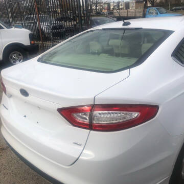 2013 Ford Fusion SE