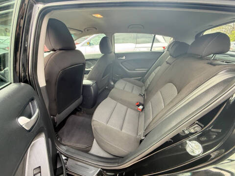 2017 Kia Forte5 LX