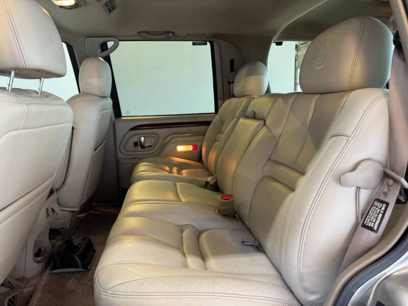 2000 Cadillac Escalade