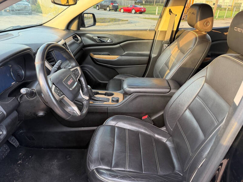 2017 GMC Acadia Denali