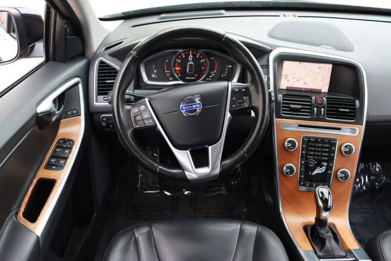 2017 Volvo XC60 T5 Inscription
