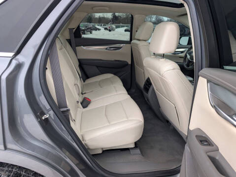 2022 Cadillac XT5 Premium Luxury