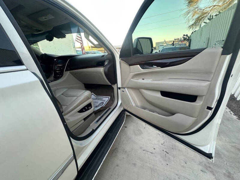 2015 Cadillac Escalade ESV Luxury