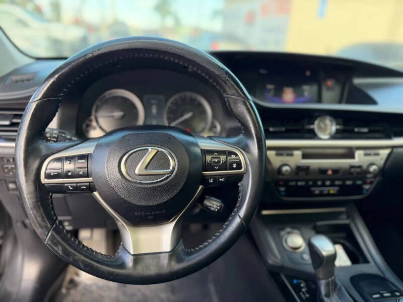 2017 Lexus ES 350