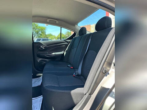 2017 Nissan Versa 1.6 S