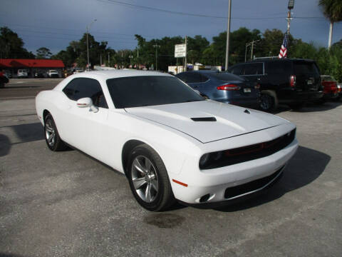 2017 Dodge Challenger SXT