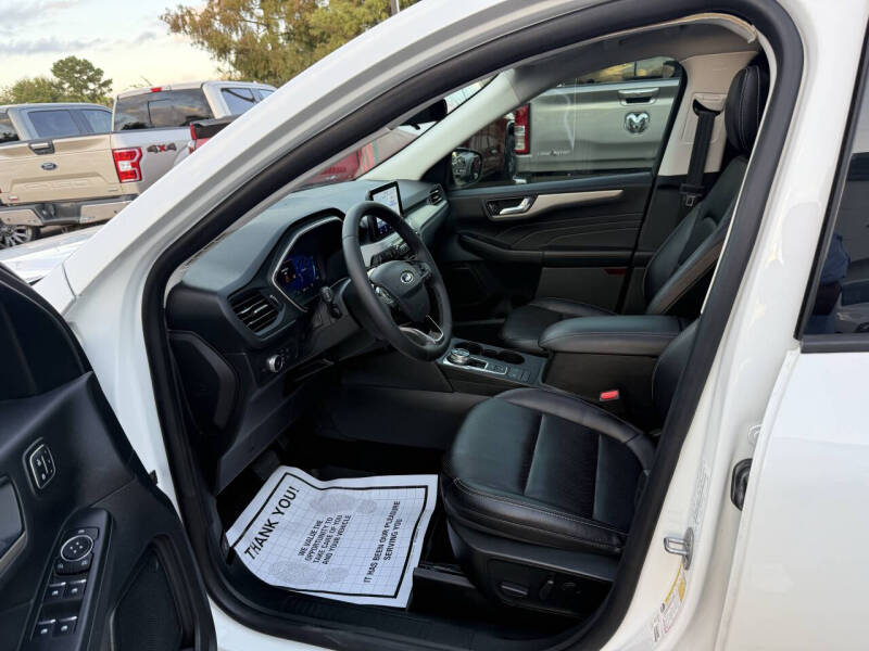 2022 Ford Escape SEL