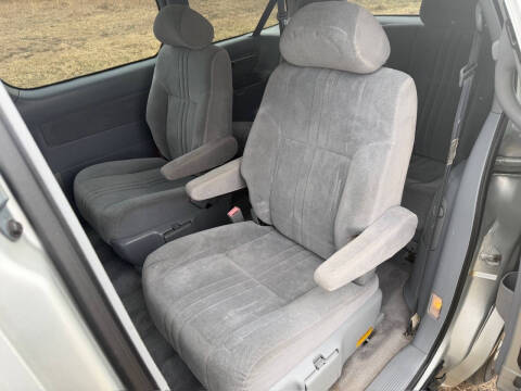 2002 Toyota Sienna LE