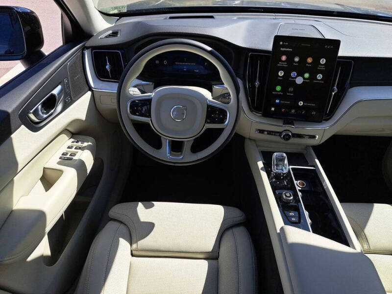 2026 Volvo XC60 T8 Ultra