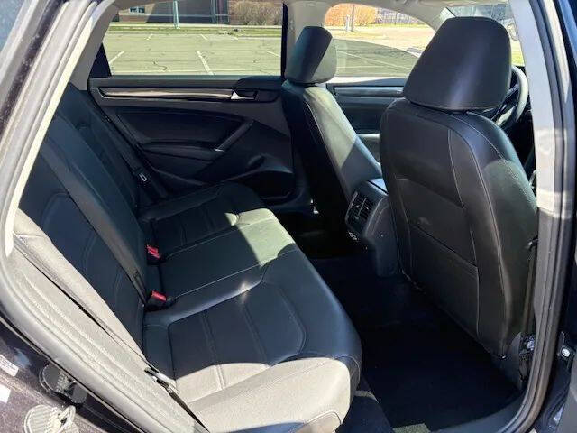 2020 Volkswagen Passat R-Line