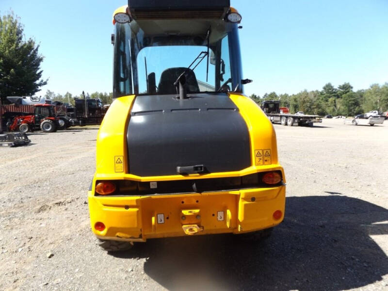 2022 JCB 407B