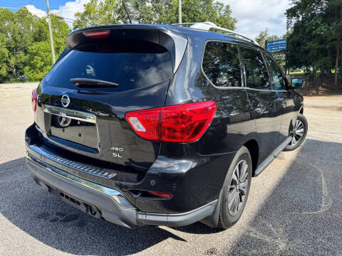 2017 Nissan Pathfinder SL