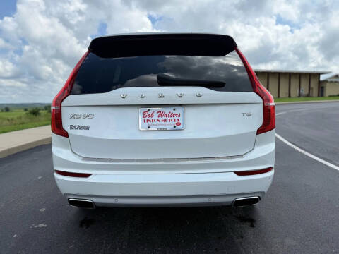 2020 Volvo XC90 T6 Momentum 6-Passenger