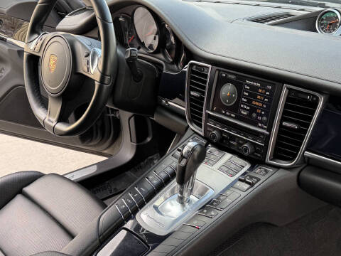 2015 Porsche Panamera 4S