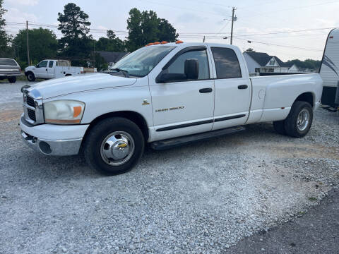2006 Dodge Ram 3500 for sale at R & J Auto Sales in Ardmore AL