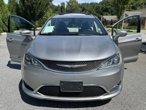 2017 Chrysler Pacifica Touring-L