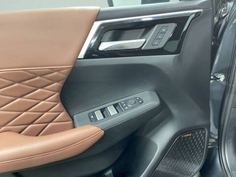 2026 Mitsubishi Outlander PHEV SEL
