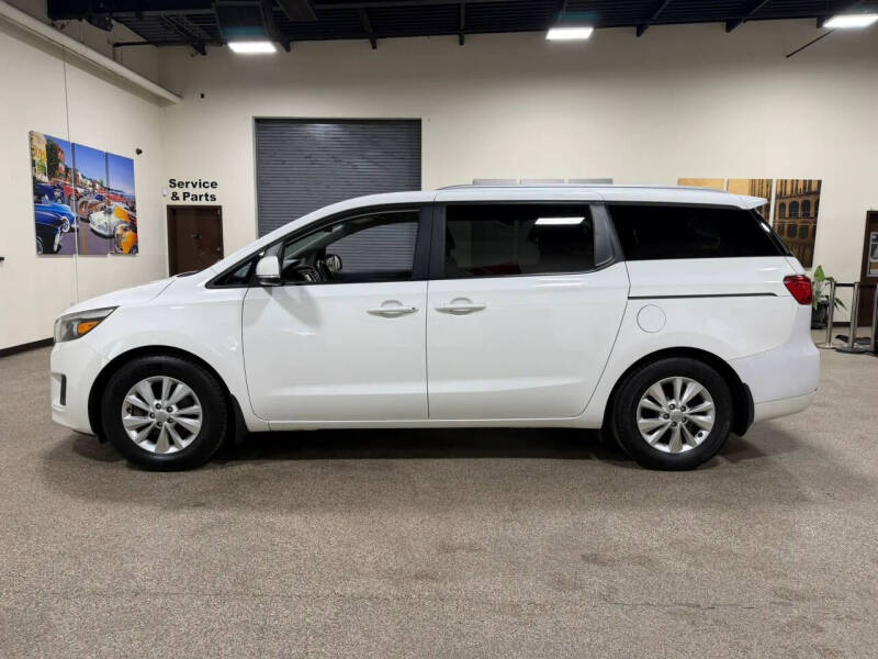 2016 Kia Sedona LX