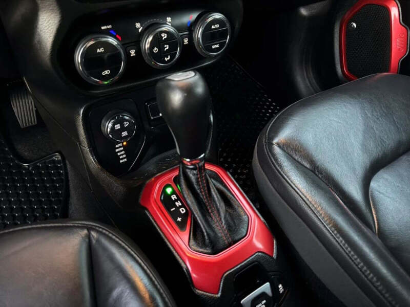 2017 Jeep Renegade Trailhawk