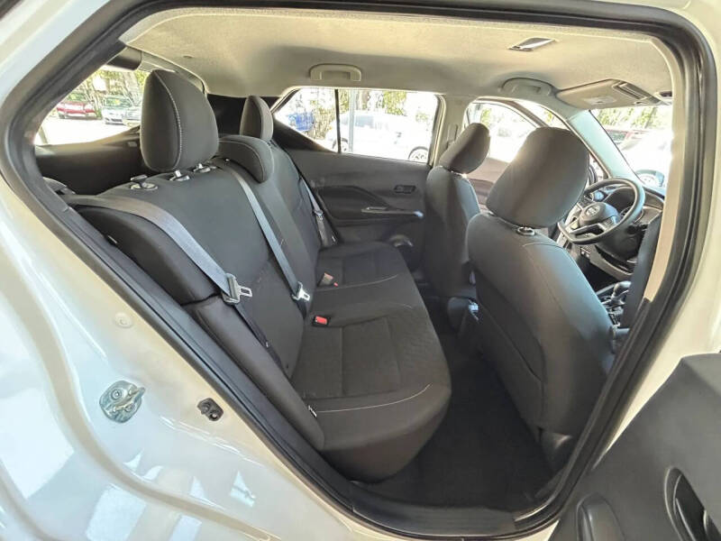 2021 Nissan Kicks S
