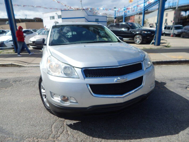 2010 Chevrolet Traverse LS