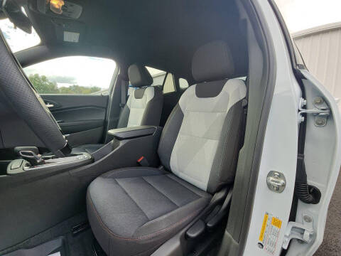 2025 Chevrolet Trax RS